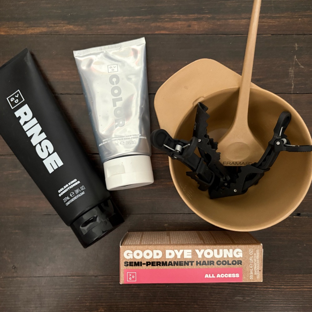 NEW UNUSED GDY Hair Dye Kit with Colors!